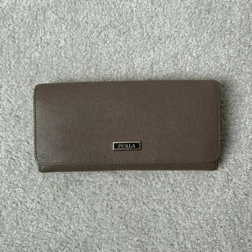 Furla  wallet taupe color